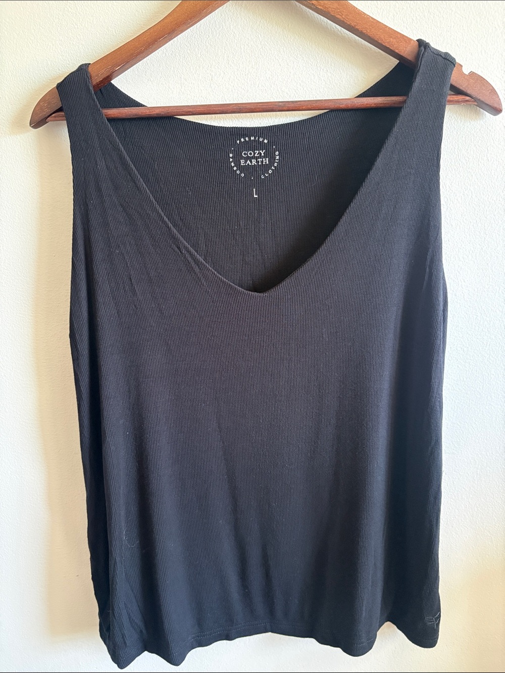Cozy Earth Black Bamboo Blend V Neck Tank Top L Soft Luxe Lounge